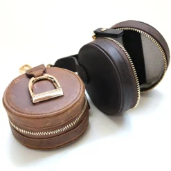 Oakbark & Chrome Stirrup Accessory Keeper